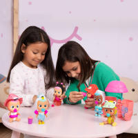 Bebés Llorones Lágrimas Mágicas Tropical Beach Babies Lora | Muñeca Coleccionable Que Llora lágrimas de Verdad con Bañador y 4 Accesorios - Juguete para niñas y niños +3 Años - details 4
