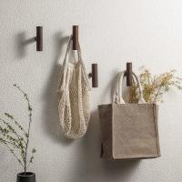 Paquete de 4 ganchos de ropa de madera montados en la pared, clavijas de ropa de madera simples naturales montadas en la pared vintage solo organizador percha de ropa de madera percha - details 1