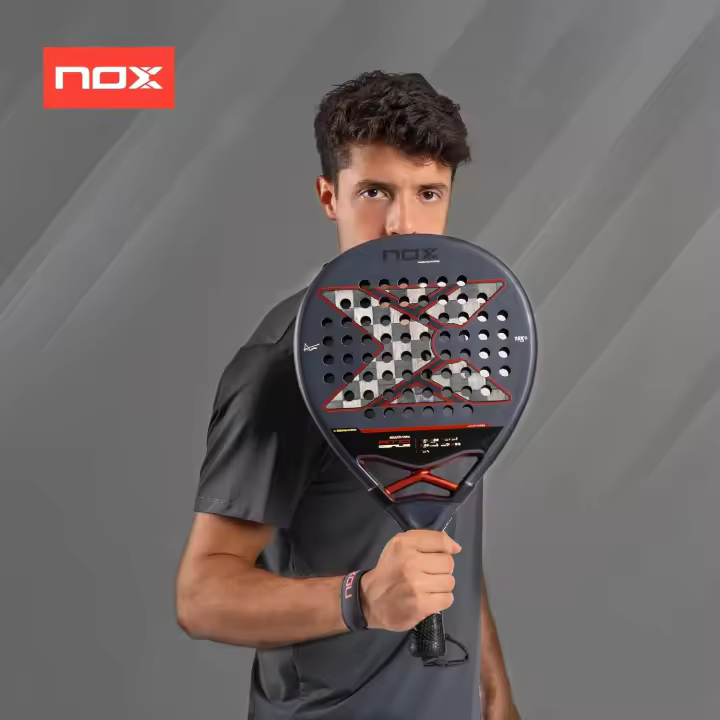 Pala de padel Nox Agustin Tapia AT10 Genius 18K Alum 2025 | Pala de padel NOX AT10 Genius 18k Aluminio 2025 | La pala de padel de Agustin Tapia | Pala de padel más vendida en España. - 1