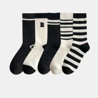 Calcetines De Mujer Estilo Casual Breto Negro Blanco Algodón Transpirable Medio Torsionado Bordado Letras Suaves Para Otoño - details 6