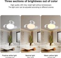 Ventilador de techo con luz LED y control remoto, aspas retráctiles, motor de CC silencioso, tres velocidades y temporizador. Estilo moderno y bajo consumo. Crea un ambiente fresco y silencioso. - details 1