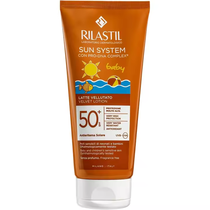 Rilastil Sun System - Fotoprotector Corporal Velluto Baby con SPF 50+, Respetuoso con el Medio Ambiente y Resistente al Agua, De 3 a 14 años - 200ml - 1