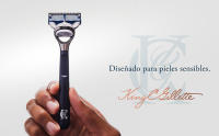 Gillette King C.  maquinilla para afeitar el cuello para hombre + 1 cuchilla de recambio, con las mejores hojas de acero inoxidable con revestimiento de platino de Gillette - details 1