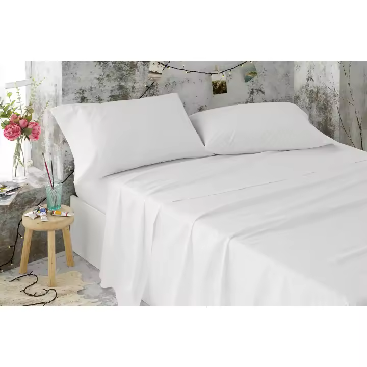 Juego de sábanas Burrito Blanco, incluye encimera, bajera ajustable y funda de almohada. En color liso blanco. Tejido 144 hilos, algodón 50%-poliéster 50%: Suave, duradero y de fácil planchado. Bajera para colchones hasta 27 cm - 1