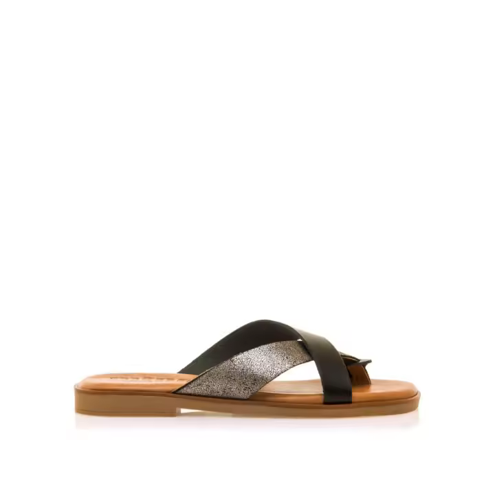 Calzado Sandalias marca Mustang modelo 54307-C57871 para mujer en color negro - 1
