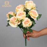 Ramo De Rosas Artificiales En Rosa Y Roja Decoración Para Bodas Y Hogar 9 Cabezas De Flores De Seda Flores Falsas Para Adornos Florales - details 3
