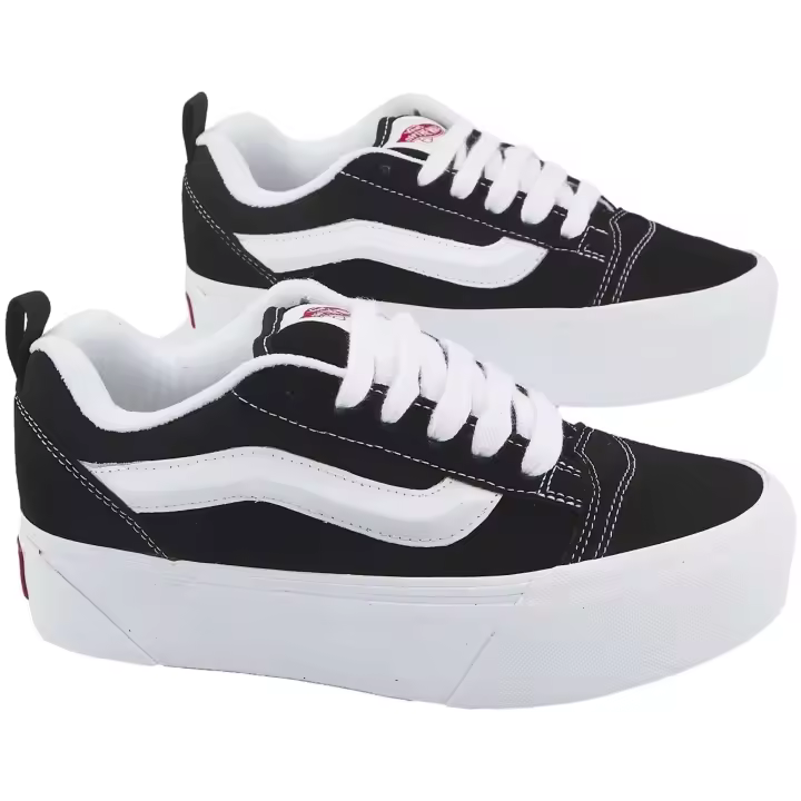 Calzado Sportswear marca Vans modelo Vn000Cp66Bt1 para mujer en color negro - 1