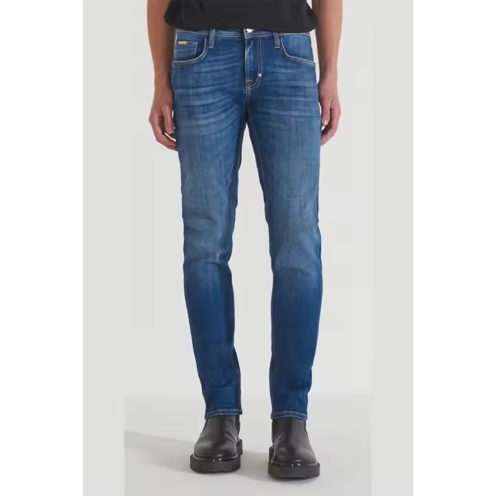 Antony Morato pantalón vaquero para hombre con corte ajustado y estilo moderno. Imprescindible en tu fondo de armario M14 - 1