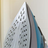 MAGEFESA SAIL Plancha de Vapor de Suela Cerámica de 2400W y Capacidad de 320 ml, Funciones Antical, Autolimpieza y Antigoteo - details 2