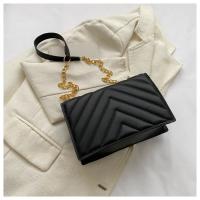 Bolso De Mano Pequeño En V De Lujo 22*15*7cm Para Mujer Bolso De Hombro Cadena Moda Popular Bolsos De Tote Diseñador Versátil - details 6
