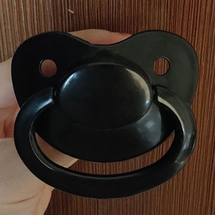 Silicón Suckler Para Adultos Diseño De Coche Negro DD LG Relieve Del Estrés Suave Para Autismo Soother De Silicona - 1