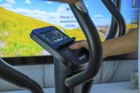 Elliptical Summit 1400 monitoreo completo de tus sesiones de entrenamiento