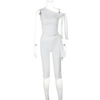 Conjunto De Shorts Blancos Y Top De Hombros Descubiertos Para Mujer 2 Piezas Moda Elegante Con Pliegues Cintura Alta Y Pierna Larga Ajustada - details 2