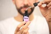 Aceite Facial Bakuchiol y Vitamina C – Nutritivo, Reparador e Iluminador – Aceite Seco de Rápida Absorción – Antiedad, Antioxidante y Protector – Evita Descamación y Picor Bajo la Barba – Unisex, Ideal para Piel Seca – GRAPE KELLY | RFB Reset Free Beauty - details 1