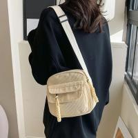Bolso Cuadrado Pequeño Estilo Coreano Moda Dulce Y Elegante Bolso De Hombro Simplicidad Y Elegancia Bolso Cruzado Casual Unisex - details 5