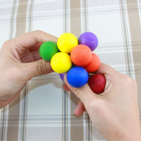 Bola De Colores Elástica Para Aliviar El Estrés Juguete Creativo Para Adultos Y Niños Bola De Succión Con Varias Esferas Antiestrés TOBEFU - details 7