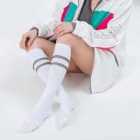 Pack 3 Calcetines deportivos profesionales de Mujer, Calcetines ideales para Esquí o Gym con acolchados técnicos. Calcetines de compresión anatómicos sin costuras anti hongos - details 3