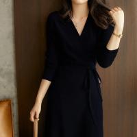 Vestido De Mujer Otoño Invierno Suéter Elegante Abrazado a La Cintura V-cuello A-Line Midi De Poliéster Tratamiento De Corte De Trenza Elegante Ropa Oficina Lady - details 4