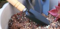 Mini Shovel De Jardín Herramienta Multifuncional De Acero Inoxidable Con Mango De Madera Para Rascar Y Aclarar La Tierra - details 1