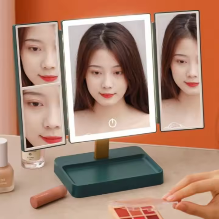 Espejo De Maquillaje LED Con Luz Blanca Rotativa 360º Y 3 Espejos Plegables 2000mA Regalo De Cumpleaños Para Niñas Para Día De San Valentín - 1