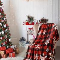 Manta Navideña Roja a Cuadros Suave Y Ligera De Poliéster 100% Estilo Moderno Decorativa Para Regalo Con Patrón De Copos De Nieve - details 1