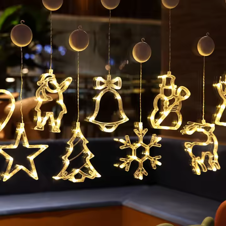 SOMY Luces navideñas para ventana, luz colgante para ventana navideña con ventosa, decoración de lámpara colgante con pilas para tienda navideña, luces de cadena para exteriores con muñeco de nieve - 1