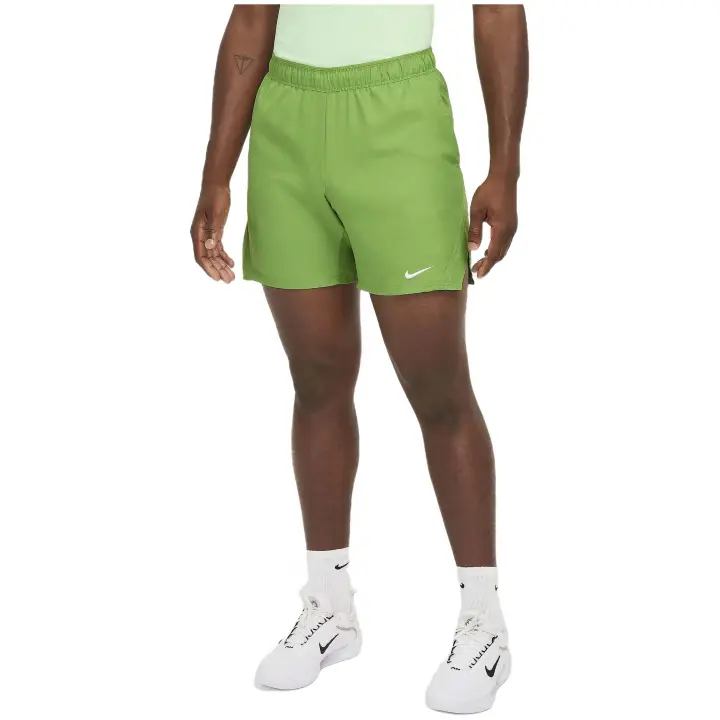 Short Nikecourt Dri-Fit Victory  Para Hombre En Color Verde - 1