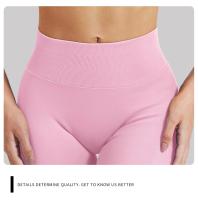 Shorts De Gimnasio Para Mujer CZGUKE Con Cintura Baja Y Ribbed Scrunch Bum Shorts De Yoga Y Deportes Sin Costuras Talla Verdadera - details 3