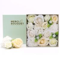 Caja de Regalo Flores de Jabón AWArtisan – Blanco y Marfil: Elaboración Artesanal, Ideal para Bautizos, Bodas o Cumpleaños en Hermosa Presentación Artesana - details 2