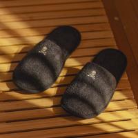 Scalpers Home Set de Albornoz y Zapatillas de Algodón 100% - Confort Absoluto y Elegancia para Momentos de Relajación en Casa - details 18
