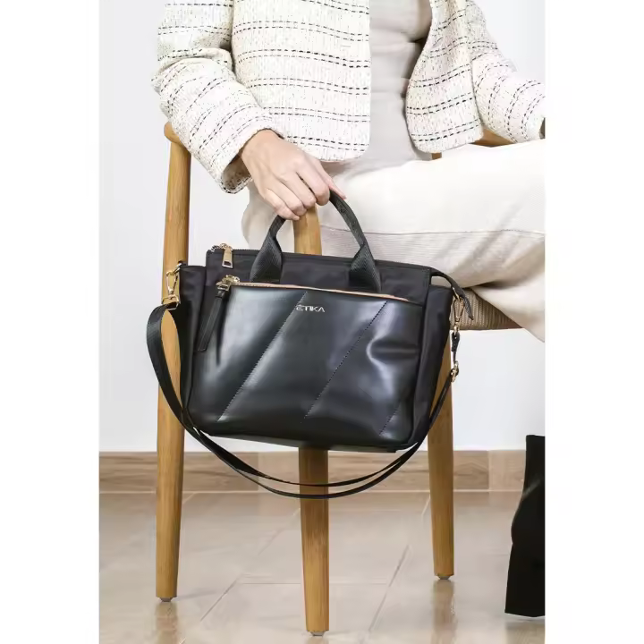 BOLSO CON ASAS CASUAL ETIKA GRETA 02 B30114 NEGRO - 1