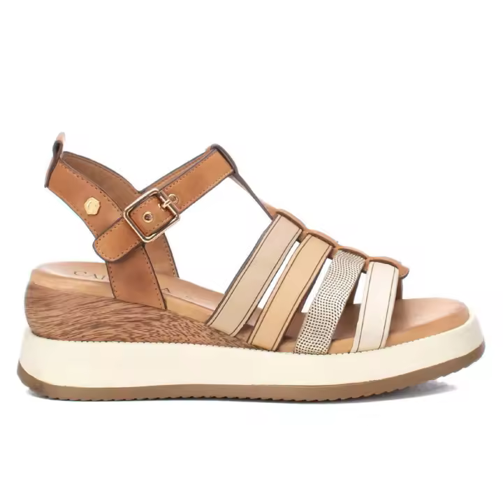 Carmela Sandalias de cuña 161607 de color Camel - 1