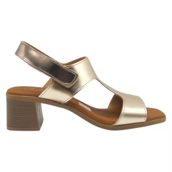 Sandalias marca Oh! My Sandals modelo 5617 en color dorado - 1