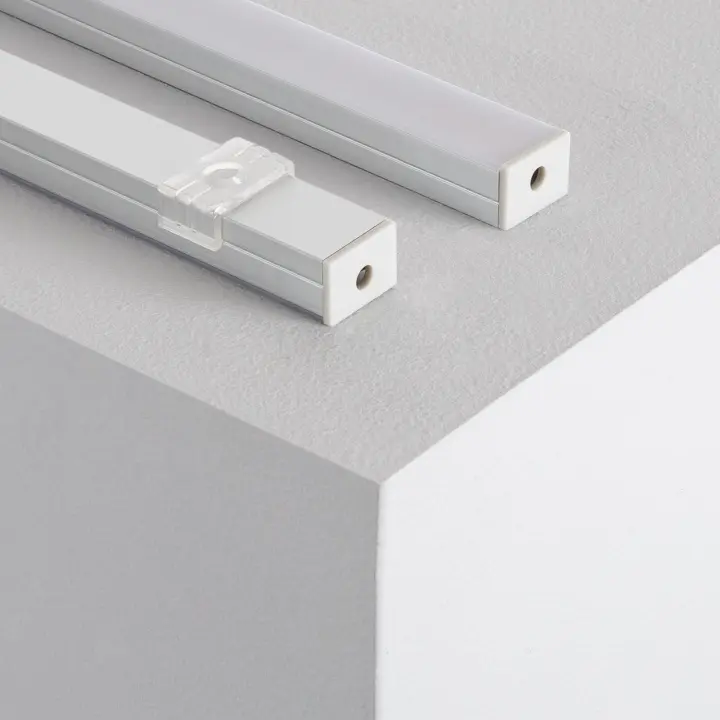 Ledkia Perfil de Aluminio de Superficie con Tapa Continua para Tira LED hasta 15 mm - 1