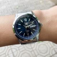 reloj automático hombre Seiko 5 SNKP17K1 42mm 50m WR correa de acero - details 2
