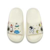 Zapatillas De Niños Con Diseño De Astronauta Calesiñas Casuales Para Hombres Y Mujeres Zapatos Flotadores Para Playa Y Interior Transpirables Y Cómodas Para Verano - details 13