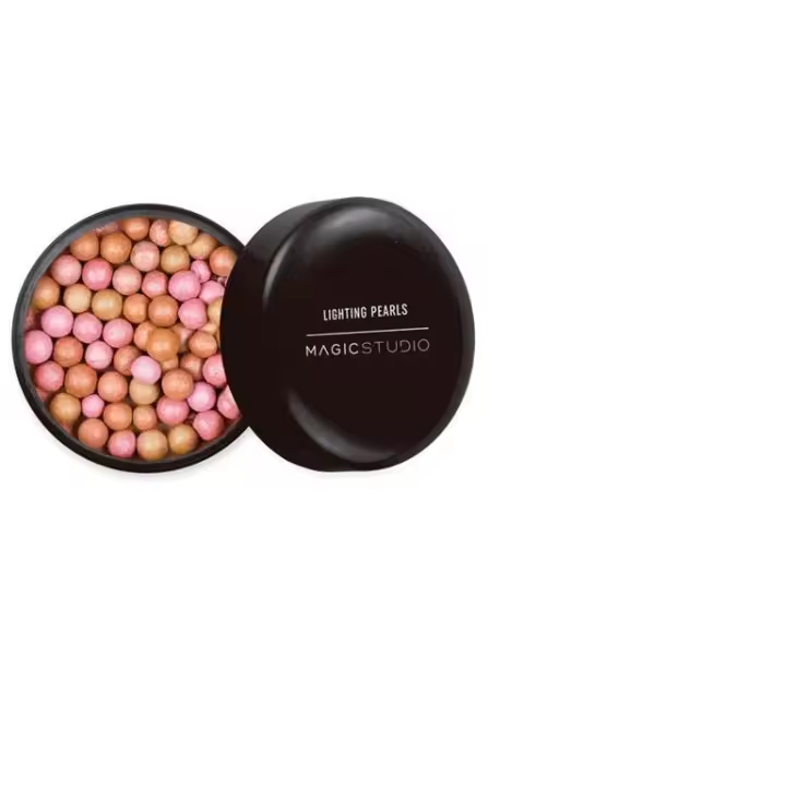 Iluminador en perlas de tonos distintos Magic Studio para un acabado suave y ligero en la piel 25625 - 1