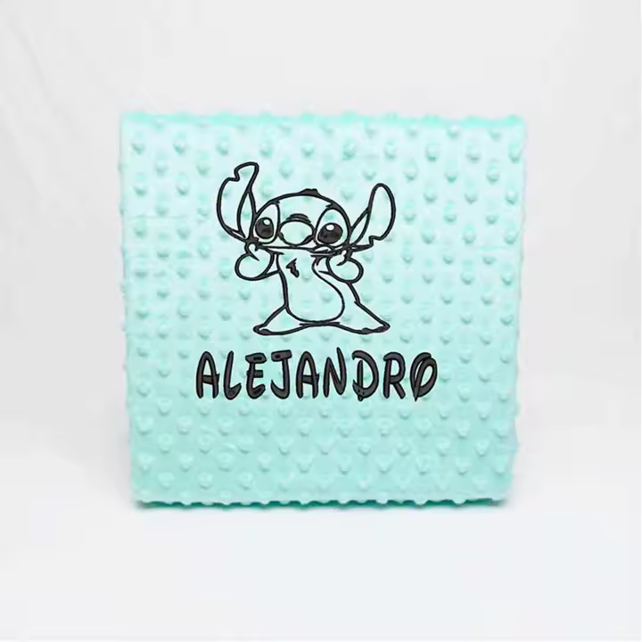 personalizameatugusto manta bebe con dibujo bordado y nombre - 1