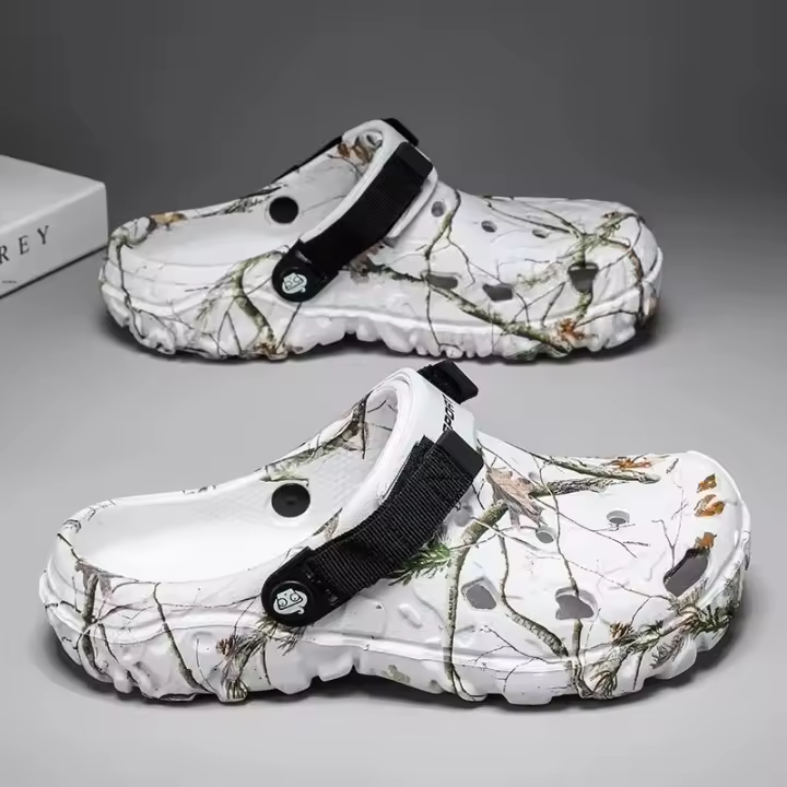 Nuevos Sandalias De Hombre Para Verano 2024 Mocasines De Jardín Al Aire Libre Moda Lujo Casual Comodidad Hogar Suaves Tallas 40-45 - 1