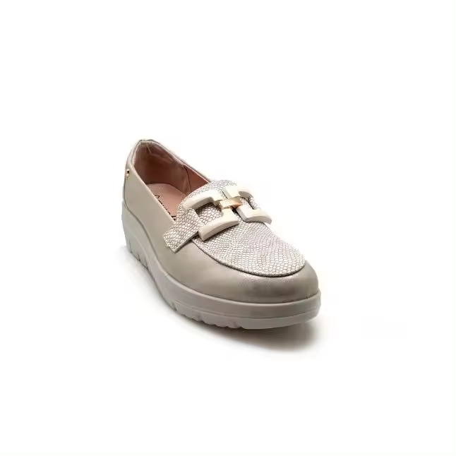 MYSOFT 24M310 Zapato mujer tipo kiowa con cuña . Fabricado en material imitación en varias texturas en color nude y beige, detalle de adorno en color beige, plantilla extraíble memory foam y suela antideslizante. - 1