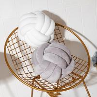 Cojín Redondo De Veludo Estilo Nórdico Cálido Para Bebés Y Adultos Decoración De Dormitorio Almohada De Descanso Para Niños Y Adultos - details 0