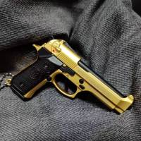 Llave De Metal Mini Pistola 1:3 Escala M9a3 Modelo De Arma Para Adultos Y Niños Regalo De Navidad Toy Gun Sin Batería - details 0
