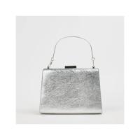 Bolso estilo clutch color plata rígido con asa corta perfecto para bodas fiestas eventos - details 0