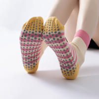 Calcetines De Moda Con Rayas Para Mujer Anti-derrapantes De Yoga Pilates Fitness Colorido Deportivo Tubo De Baile En El Suelo - details 3