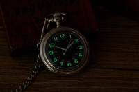 Reloj De Bolsillo Mecánico Clásico Retro Luminoso Para Hombres Y Mujeres Con Marcadores Arábigos Dobles Y Placa Planastra - details 4