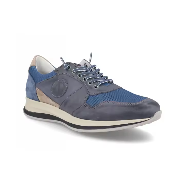 DEPORTIVO CASUAL 3340 - DI PRIETO DEPORTIVO CASUAL  COLORES : BLANCO , KAKI , JEANS  TALLAS : 39 AL 46  CORTE EXTERIOR : PIEL  FORRO INTERIOR : TEXTIL   PLANTILLA : TEXTIL / EXTRAIBLE   ALTURA TACÓN / CUÑA : 3,5 CM.  PISO : SINTÉTICO - 1