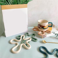 1/2PCS Tapete De Silicona Resistente Al Calor Para Vaso Moderno Antideslizante Soporte Para Tazas Decoración De Mesa Ecológico - details 0