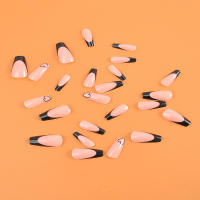 96PCS Uñas Postizas De Presión Con Diseño De Amor En Blanco Rosa Rojo Negro Y Plateado Uñas Cortas Cuadradas Para Fiestas Y Uso Diario - details 3