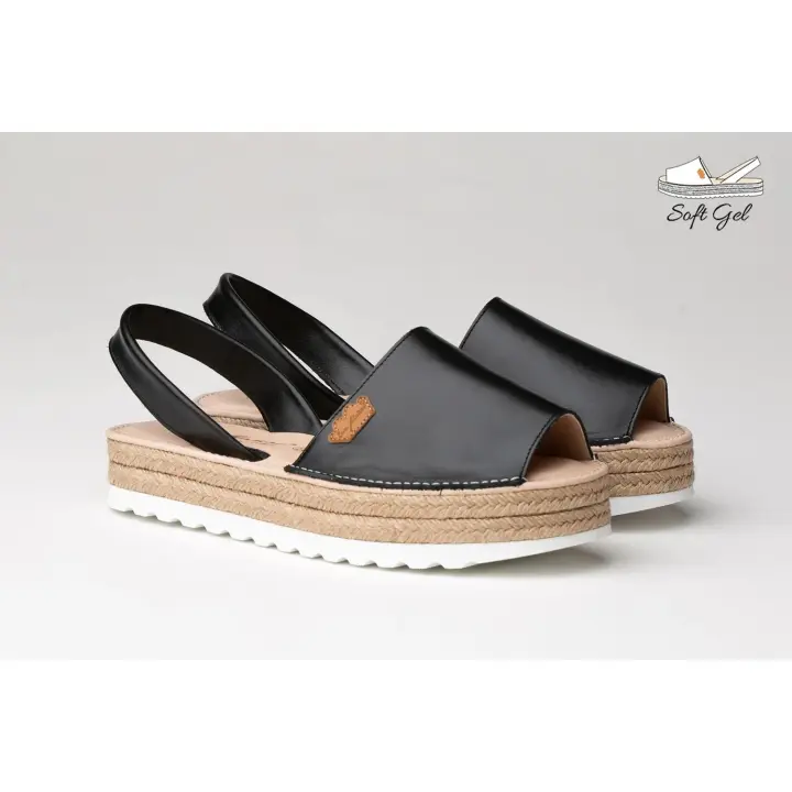 Mº1252 PIEL BLANCA Y NEGRA IBICENCA TRENZA EVA MAÑAS "GEL-MEMORY FOAM" Ibicenca Trenza Eva Mañas "Gel-Memory Foam"Unas ibicencas ligeras, suaves y flexibles. Zapato tipo ibicenca fabricado en napa de piel bovina con grabado en forma de trenza. La parte in - 1