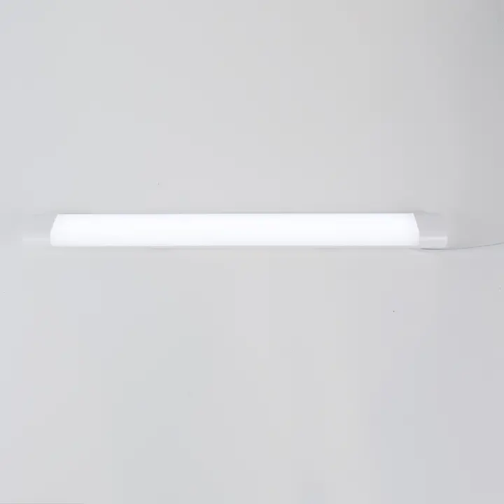 ALPINALUZ Luminaria Lineal LED 18W 60cm 6000K Blanco Frío, diseño compacto, pantalla blanca y apertura de luz de 180° - 1